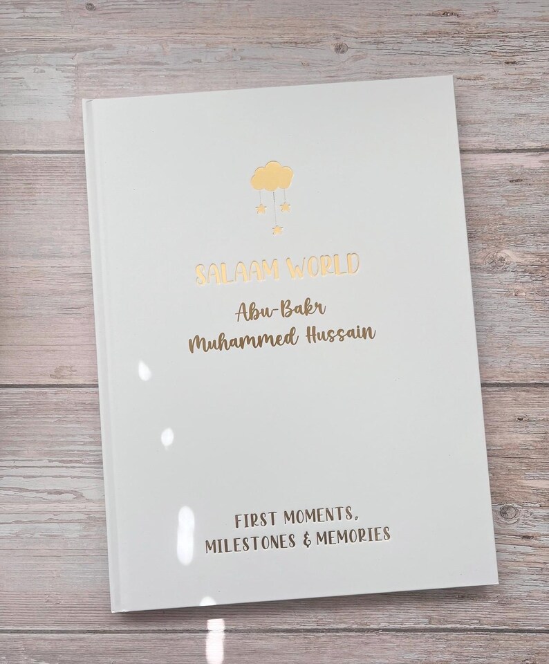 Muslim Baby Record Book | Muslim Baby Book | Islamic Baby Gift | Islamic Baby Books | Baby’s First Years | Salaam World Bump To 5 Years Book imagem 13