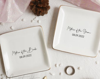 Personalized Wedding Trinket dish, Mother of the Bride Ring Dish, Mother of the Groom Jewelry Dish, Wedding Gift for Mom _MSP