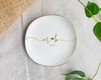 Custom Wedding Ring Dish, Minimalist Initial Heart Jewelry Dish With Date, Personalized Jewelry Plate For Bride, Engagement Ring Holder