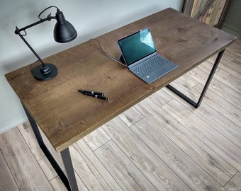 Escritorio de oficina industrial con patas de madera y metal recuperadas | Escritorio de madera recuperada | Mesa de ordenador de oficina en casa de madera maciza