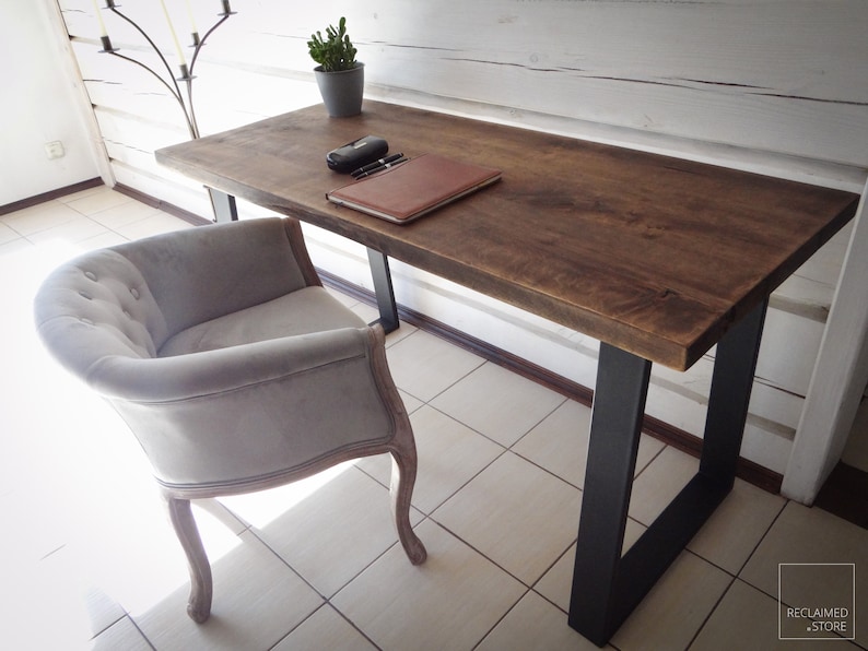 Schreibtisch aus Altholz 4 cm dick Esstisch mit Metallbeinen, Schreibtisch aus Massivholz, Schreibtisch aus recycelten Möbeln, Industrieschreibtisch Bild 1