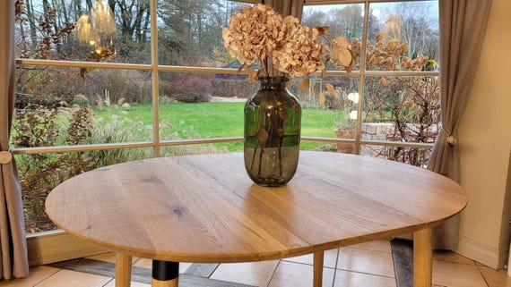 Round Solid Oak Extendable Table - Versatile and Functional Dining Solution, Custom-made Handcrafted Table