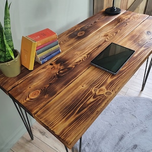 Bureau rustique en bois, pieds en métal en épingle à cheveux, bureau en meubles de récupération, bureau industriel, bureau en bois, vieux bureau en bois brûlé