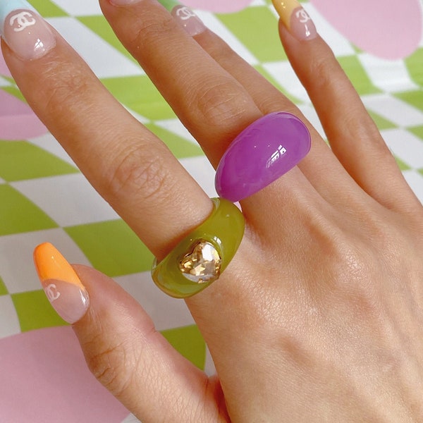 Set of 2 Chunky Resin Rings, Purple Chunky Ring and a Green Resin Ring with Heart Rhinestone