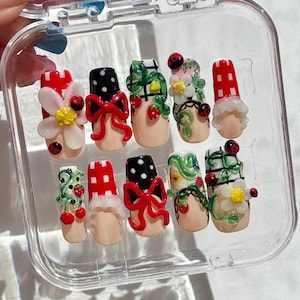 Glückliches Mädchen Sommer Press on Nails - 3D Nagelkunst - handbemalte Nägel - individuell handgefertigte Nägel - Spaß Nageldesigns - Cartoon Nägel