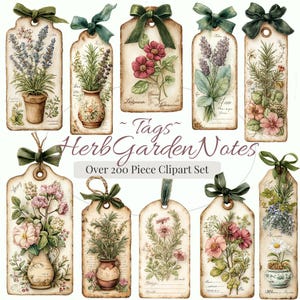 Könnte beinhalten: Eine Sammlung von Tags im Vintage-Stil mit Aquarellillustrationen von Kräutern und Blumen. Jedes Tag ist mit einem grünen Band verziert und zeigt botanische Kunst, mit dem Text "Herb Garden Notes" und "Over 200 Piece Clipart Set".