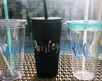 Klar personalisierte Tasse mit Deckel & Stroh