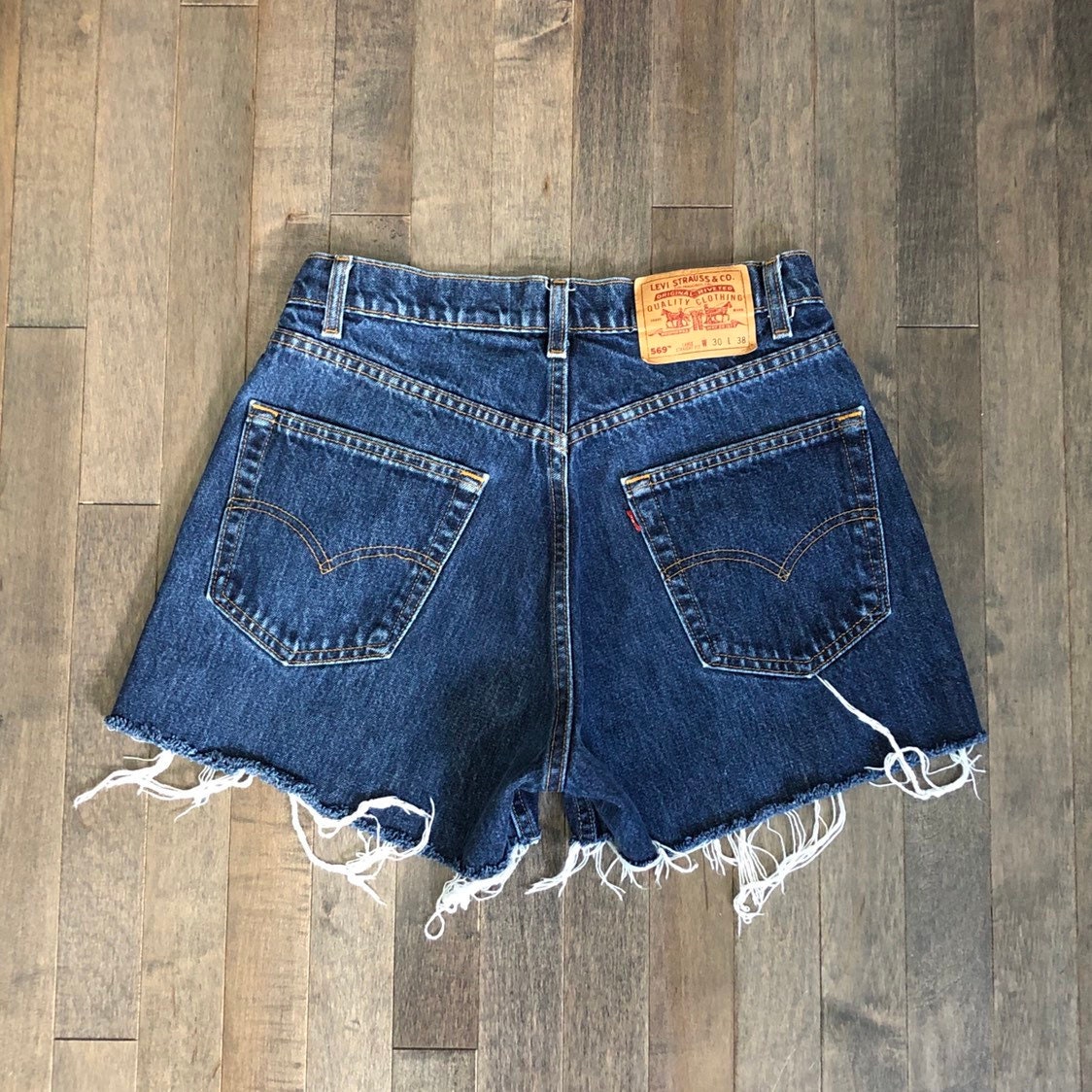levi 569 jean shorts