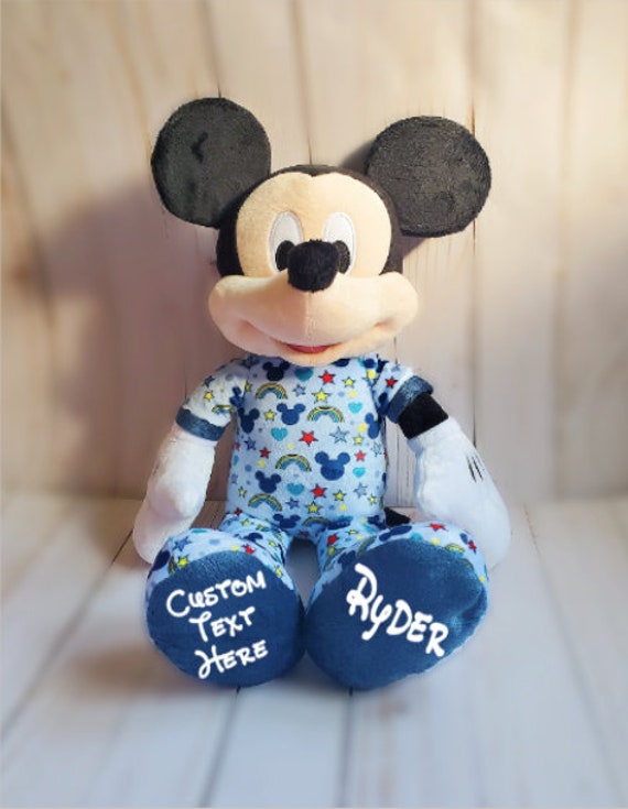 Des peluches Disney 100 qui nous viennent de Just Play