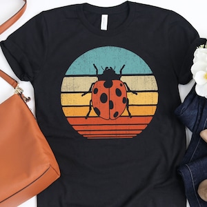 Marienkäfer Sunset Retro Shirt / Marienkäfer Shirt / Marienkäfer Geschenke / Geschenk für Marienkäfer Liebhaber / Marienkäfer Design / Marienkäfer Print / Tank Top Hoodie