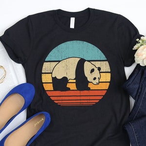 Panda Sunset Shirt / Panda Shirt / Pandas Gifts / Retro Vintage / Panda Bear / Animal Lover / Panda Print Art / Tank Top / Hoodie