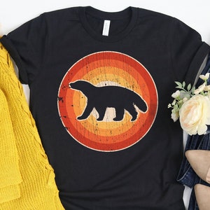 Honey Badger Sunset Retro Shirt / Honey Badger Shirt / Badgers Gifts / Badger Lover Gift / Badger Print / Animal Lover / Tank Top Hoodie