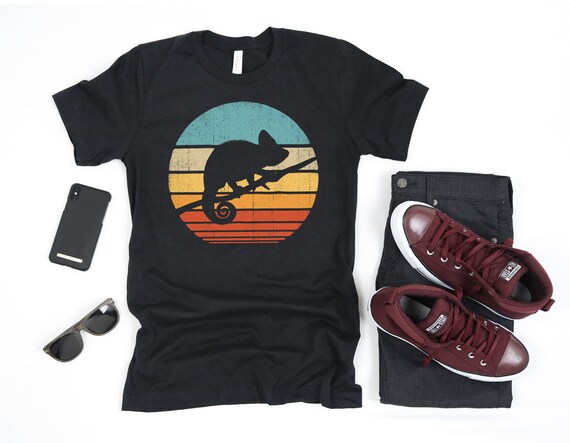 Chameleon Sunset Retro Shirt / Chameleon Shirt / Chameleon Gifts / Gift for Chameleon Lover / Chameleon Design / Tank Top / Hoodie