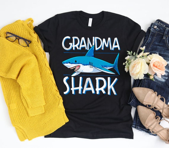 Grammie Shark Funny Family Gift Mother's Day T-Shirt Grammie Shark Funny Family Gift Mother's Day T-Shirt