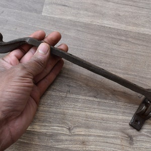 Vintage Victorian large cast iron door gate inner slide twist latch lock rustic