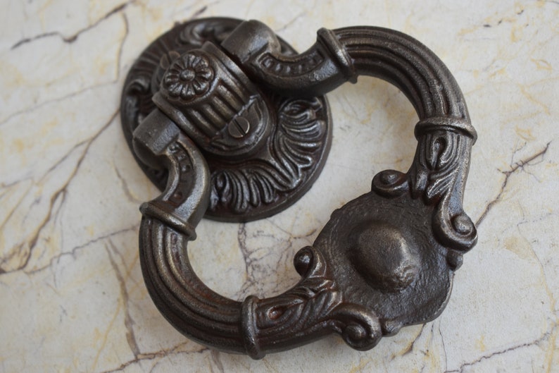 Vintage Cast Iron Victorian Face antique Door Knocker Handle Knob Pull Ring image 6