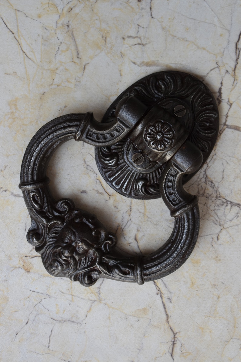 Vintage Cast Iron Victorian Face antique Door Knocker Handle Knob Pull Ring image 2