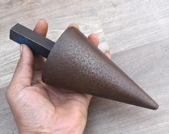 Vintage gunsmith blacksmith tinsmith hardy cone handmade steel anvil 67 oz