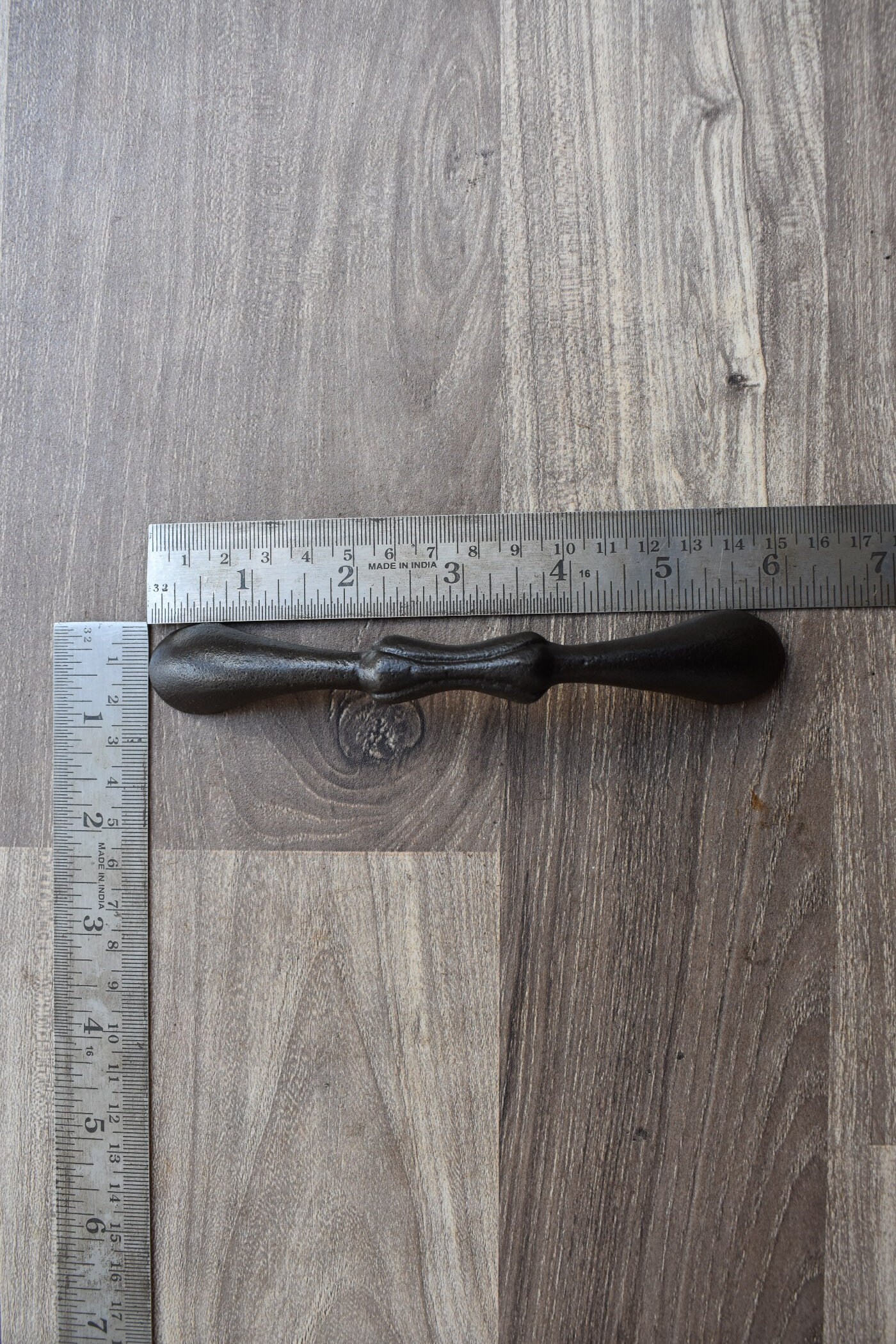 PERRY 6 Cast Iron Hot Bed Door Handles – Hard Wearing – For Gates, Cabinets, Doors – D1