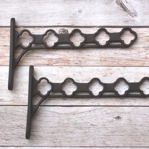 Soporte de pared de hierro fundido estilo vintage, soporte rústico para estante de jardín, decoración de cocina y granja (par)