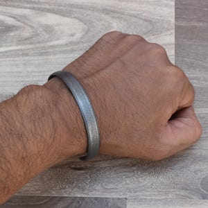 Vintage Forged damascus Steel Burnished Blacksmith Men&#39;s cuff bracelet Jewellery