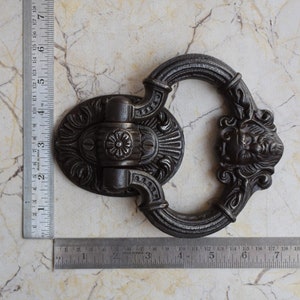 Vintage Cast Iron Victorian Face antique Door Knocker Handle Knob Pull Ring image 8