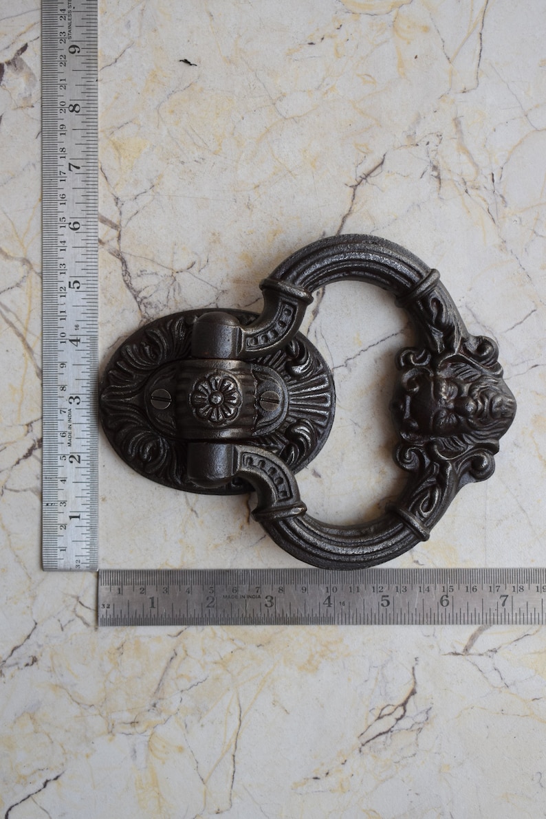 Vintage Cast Iron Victorian Face antique Door Knocker Handle Knob Pull Ring image 8