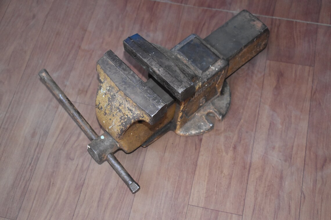 Vtg Iron Large Table Vise Jeweler Gunsmith Blacksmith Tool Etsy