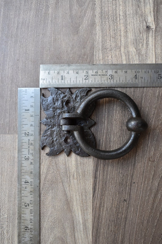 Details about   Vintage Cast Iron door knocker Gate chest ring Pull drop handle knob 4 pcs 