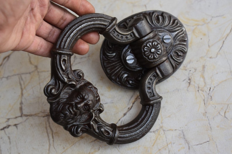 Vintage Cast Iron Victorian Face antique Door Knocker Handle Knob Pull Ring image 3