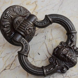 Vintage Cast Iron Victorian Face antique Door Knocker Handle Knob Pull Ring image 4