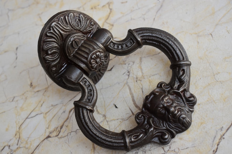 Vintage Cast Iron Victorian Face antique Door Knocker Handle Knob Pull Ring image 4