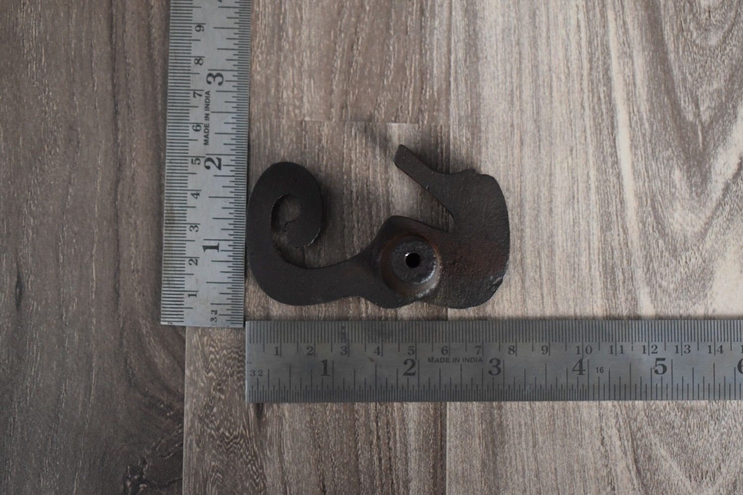 ヴィンテージ鋳鉄タツノオトシゴの素朴なノブ引き出しキャビネットプル