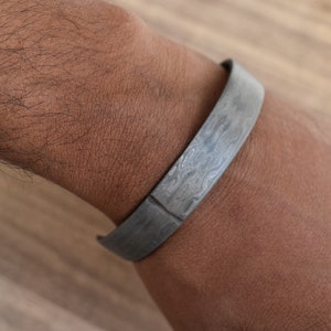 Damasteel Damascus Pattern Cuff Bracelet Men&#39;s Cuff Bracelet