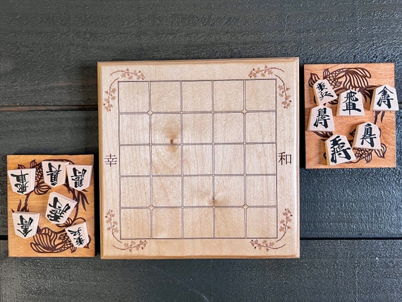 SHOGI (JAPANESE CHESS) TRADITIONAL SET WITH WOODEN PIECES & VINYL