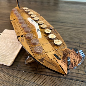 Daldos | Daldøs | Viking 'Running/Chase' Board Game | New Red Oak Wood | Bone Dice