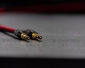 Paracord 3.5mm to 4pin mini XLR balanced Y cable.