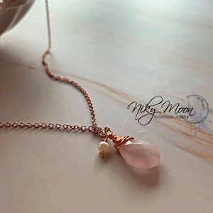 Rose Quartz Necklace with pearl /Rose gold Necklace /Minimalist gemstone jewelry / Christmas gift for her