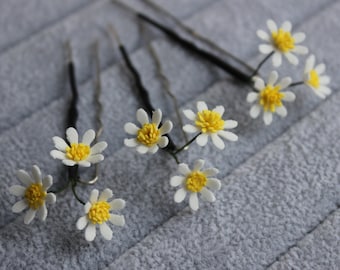 Daisy hair pins