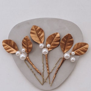 Gold leaf Pearl hair pins Wedding hair piece