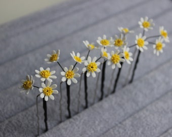 Daisy hair pins