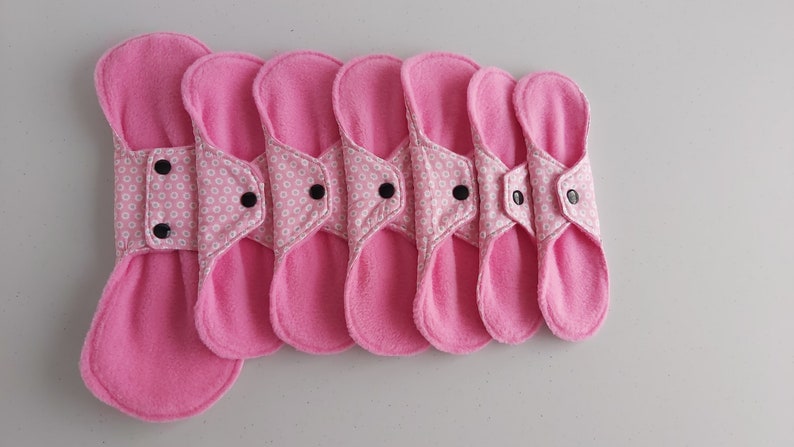 Set of 7 100/% Cotton Cloth Menstrual Pads 9 inch 10 inch 12.5 inch Small Daisy