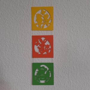 Fensterbild, Frühlingstrio Kette, Tonkarton, Fensterhänger, filigran, Vögel Hase Huhn, Frühling, Deko