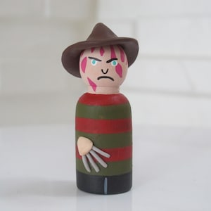 Freddy Krueger Peg Doll, Nightmare on Elm Street Keepsake Horror Collectibles, Gift for Horror Movie Fans, Halloween Birthday Cake Topper