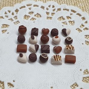 Miniature Chocolate Dollhouse Sweet Food, 1:12 Scale Doll House Mini Accessory