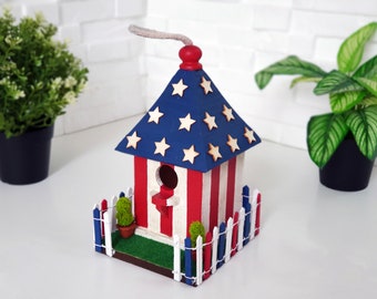 Patriotic Wooden Birdhouse, 4th Of July Garden Decor, Independence Day Outdoor American Flag Bird House, Patriot Stars And Stripes Decor