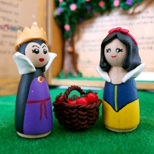 snow white peg doll
