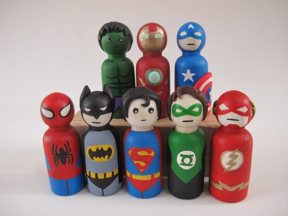 Superhero Peg Dolls, Ensemble de jouets Super Hero en bois, Figurines de  décoration de gâteau d'anniversaire, Idée cadeau pour les garçons, Décor de  chambre de garçon -  France