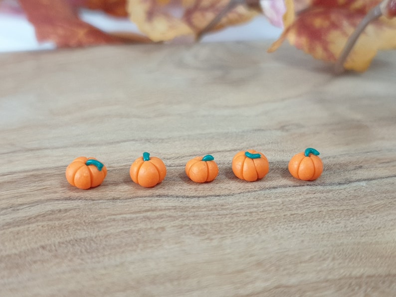 Miniature Pumpkin for Halloween Dollhouse Decor, Polymer Clay Mini Fairy Garden Accessories, Kitchen Vegetable Food Supplies image 7