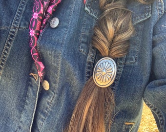 Large oval concho with diamond center ponytail concho hair tie